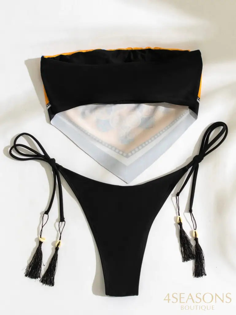 Larissa Manoela bikini
